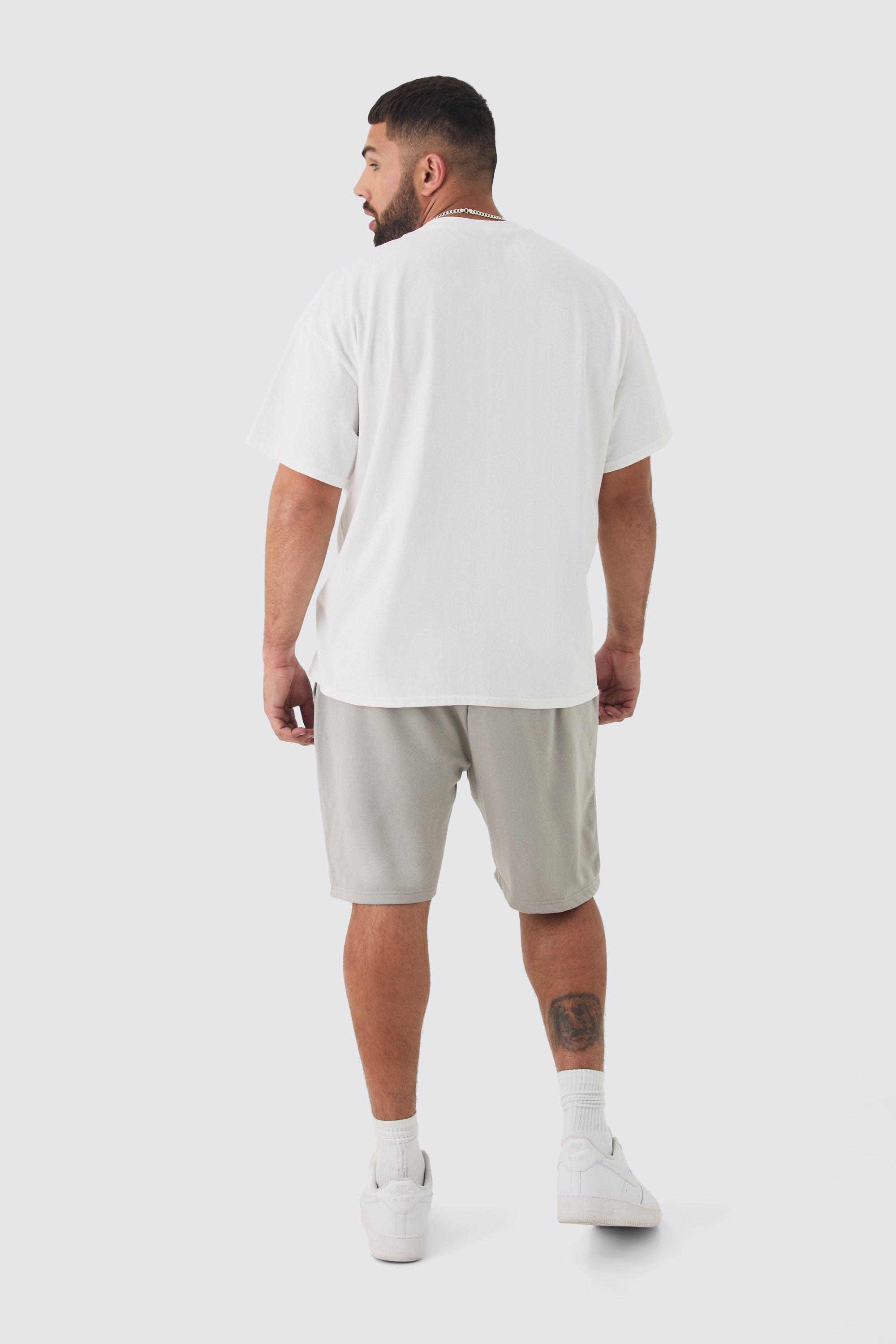Plus Loop Back Reverse Pocket Detail Relaxed Short In Dark Grey boohoo DK